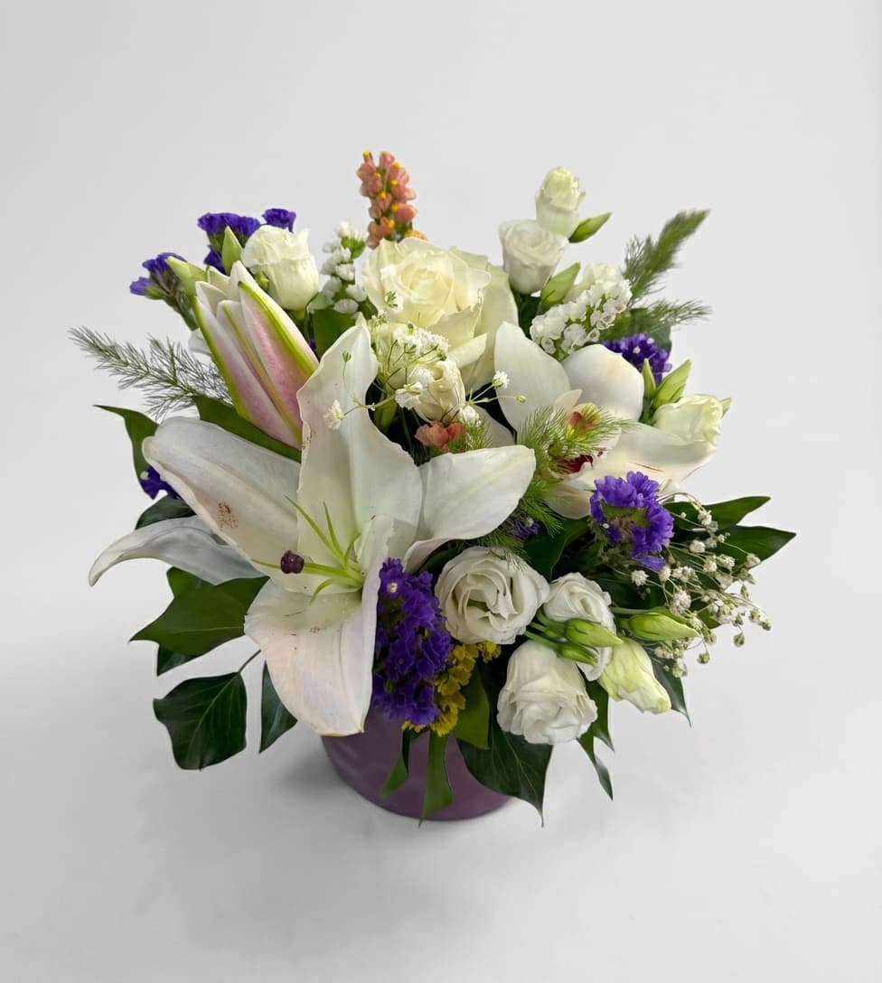 Слика на Кутија со микс цвеќе бр.2