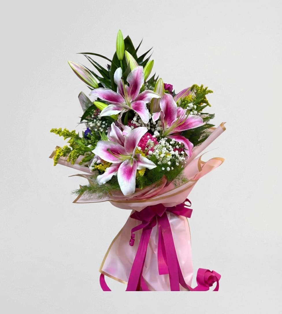 Слика на Букет со 3 гранки кралски розев крин